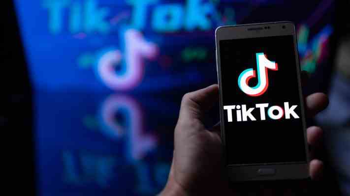 TikTok testet eine „Schlaferinnerungs Funktion die Sie anstupst wenn es Schlafenszeit