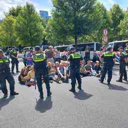 Weitere dreissig Organisationen unterstuetzen Klimaprotest mit A12 Blockade Innere