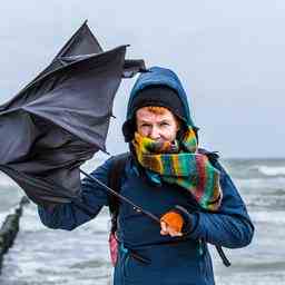 Wettervorhersage Schauer und starker Wind fast den ganzen Tag