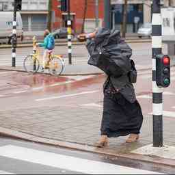 Wettervorhersage Wieder stuermisches Wetter mit viel Regen Innere