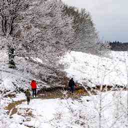 Wettervorhersage Zentimeter Schnee und rutschige Strassen Innere