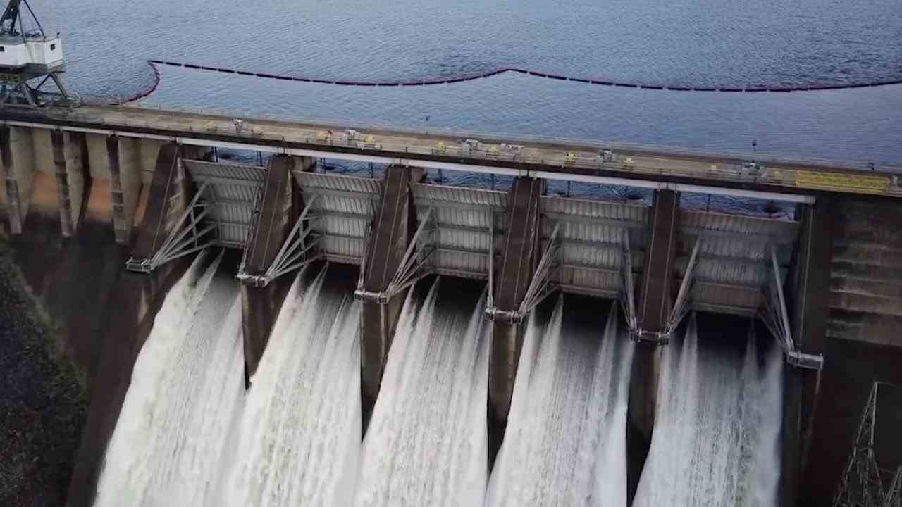 Beeld uit video: Suriname vraagt om hulp: hierdoor staat het land onder water