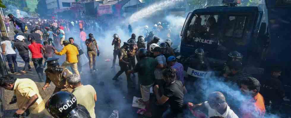 Der von der srilankischen Opposition gefuehrte Protestmarsch wird von der