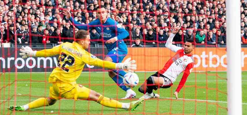 Feyenoord kaempft sich bis tief in die Nachspielzeit zu einem