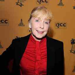 Golden Globe Gewinnerin Stella Stevens 84 verstorben Filme Serien