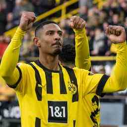 Haller strahlt nach erstem Tor fuer Dortmund „Ich habe mich