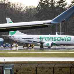 Nach Bombendrohung am Flughafen Eindhoven nichts gefunden Flugverkehr startet am