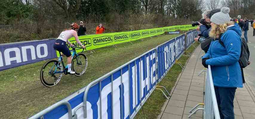 Publikum auf Distanz bei WM Spiel Van der Poel Van Aert „Sollte