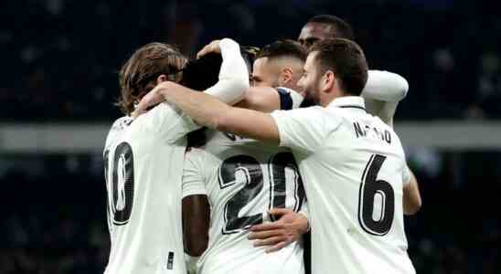 Real Madrid bleibt auf Kurs FC Barcelona plagt Juventus im