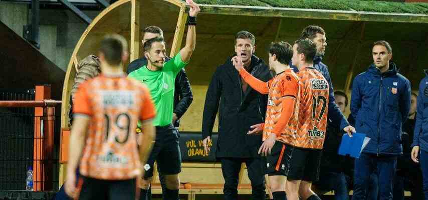 Spieler Oristanio vom FC Volendam wurde fuer fuenf Spiele gesperrt