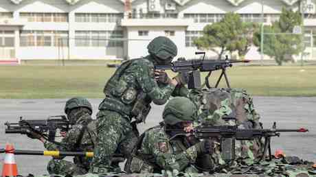 Taiwan staerkt militaerische Beziehungen zu den USA sagt Praesident —