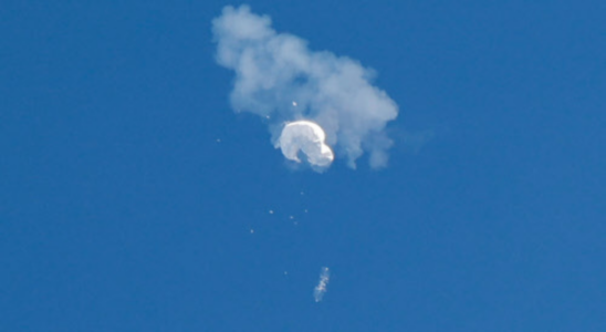 Weisses Haus Chinesische „Ueberwachungs Ballons sind ueber „fuenf Kontinente geflogen Weisses