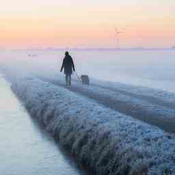 Wettervorhersage KNMI warnt mit Code Gelb vor Nebel oder Glaette