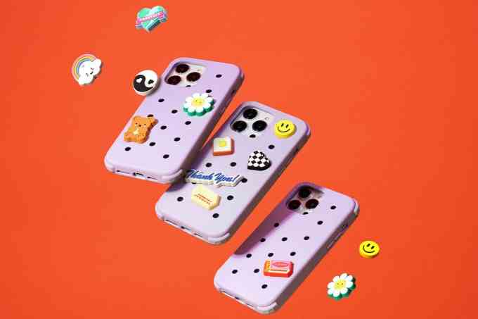 1679950524 620 Casetify bringt iPhone Huellen auf den Markt die wie Crocs mit