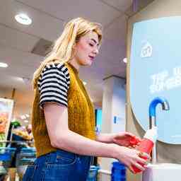 Ab sofort koennen Sie in vielen Albert Heijn Filialen auch kostenloses Leitungswasser