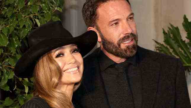 Ben Affleck outet Jennifer Lopez oeffentlich als Yellowstone Fan