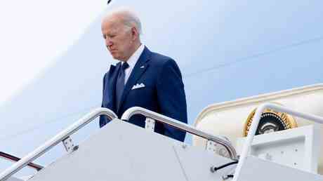 Biden ignoriert MI5 Warnung — World