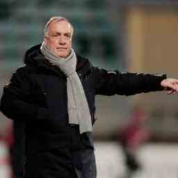 Dick Advocaat 75 wird nach dieser Saison als Trainer von