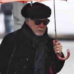 Gary Glitter ist einen Monat nach seiner Freilassung wegen Verstosses