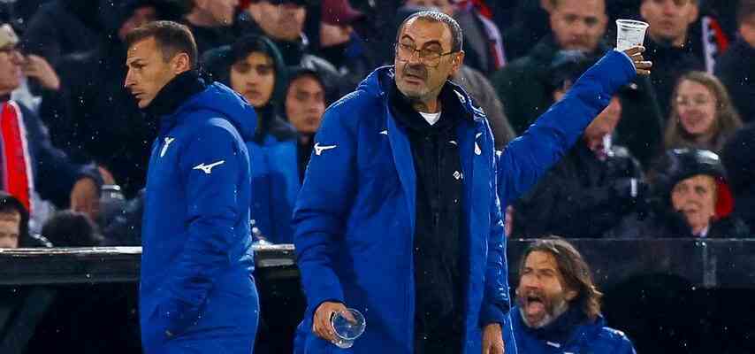 Lazio Trainer Sarri lobt den niederlaendischen Fussball „Nur Feyenoord Fans moegen es