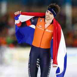 Roest skatet endlich zum Einzelweltmeistertitel ueber 5 Kilometer in Thialf