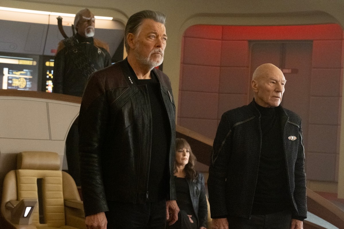 Star Trek: Picard Staffel 3 gönnte sich die inzestuösesten Formen des Fandienstes, um eine abgeschottete Geschichte von alten Menschen zu erzählen, die einer Zukunft zuvorkommen.