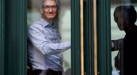 Apple Apple eroeffnet ersten Store in Delhi CEO Tim Cook