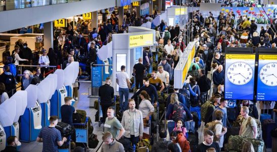 Aufgrund der Maiferien wieder viel los auf Schiphol aber jetzt