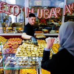 Aufruf Feiern Sie Eid al Fitr mit einem kleineren Budget