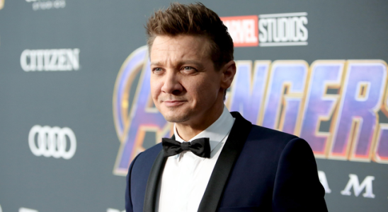 Aus der Intensivstation geworfen haelt Jeremy Renner bei Jimmy Kimmel