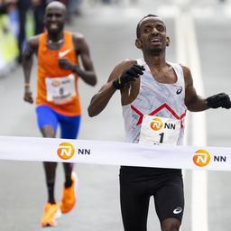 Bashir Abdi gewinnt den Rotterdam Marathon zum zweiten Mal Abdi Nageeye