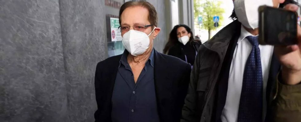 Berlusconi Berlusconi aus Intensivstation Krankenhaus bestaetigt