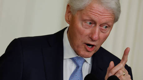 Bill Clinton spricht ueber sein Bedauern in der Ukraine –