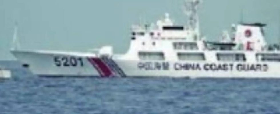 Chinesisches Schiff blockiert philippinisches Schiff im Suedchinesischen Meer