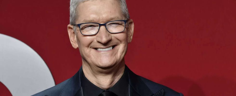 Cook Warren Buffett darueber warum er Tim Cook fuer den