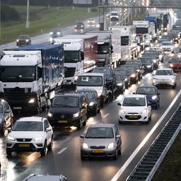 Das halten Sie vom zunehmenden Strassenverkehr „OePNV bezahlbar machen