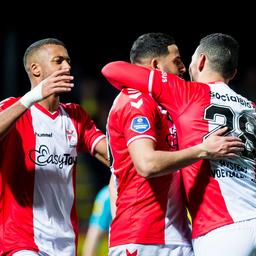 Der FC Emmen verpasst Cambuur mit spaetem Sieg im Abstiegskracher