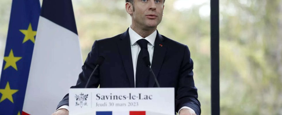 Der franzoesische Praesident Emmanuel Macron verteidigt die Rentenreform „bedauert keinen