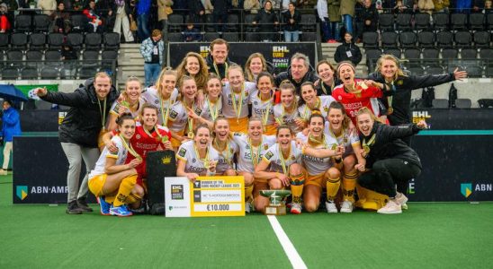 Die Eishockeyspieler Bloemendaal und die Eishockeyspieler Den Bosch gewinnen erneut