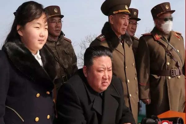 Die Tochter des nordkoreanischen Machthabers Kim Jong Un wird indoktriniert