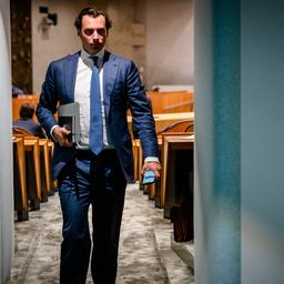 Ehemalige FVD Leute Baudet eingeschuechtert Schnapsflaschen geworfen und Pornos verschickt