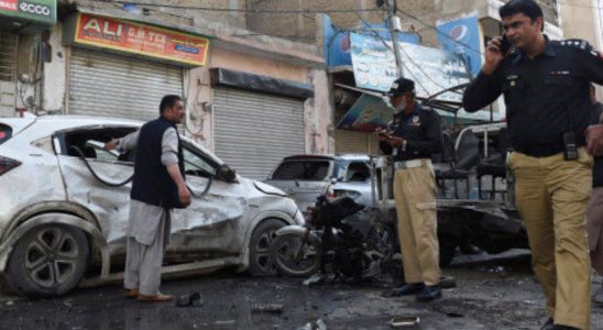 Eine Bombe die auf die pakistanische Polizei in SW abzielt