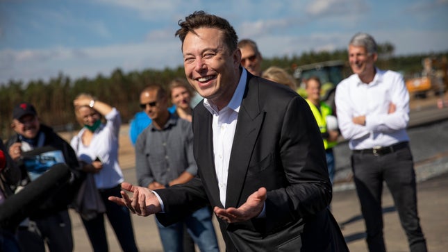 Elon Musk CEO von Twitter legt das Enddatum fuer Blue