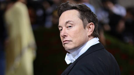 Elon Musk droht Microsoft zu verklagen — World