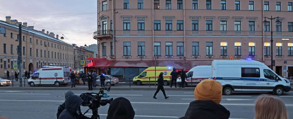 Explosion in russischem Cafe toetet prominenten Militaerblogger und verletzt mehr