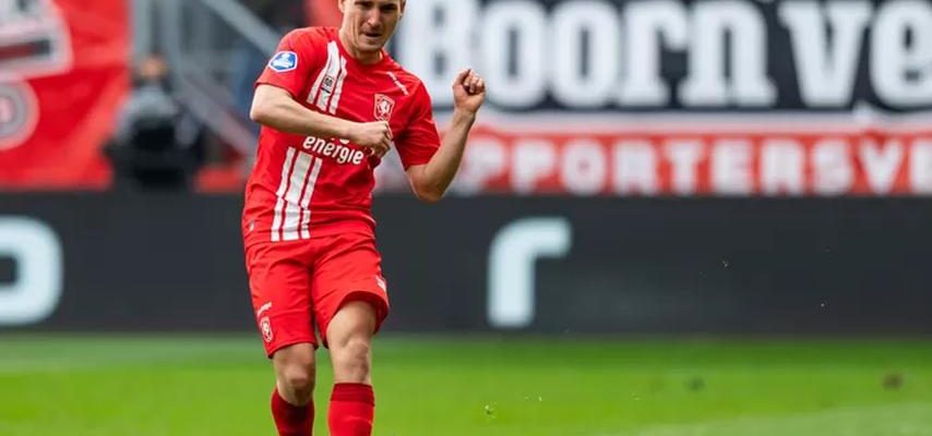 FC Twente Spieler Sadilek dank Hilfe von Laerm im Kopf befreit