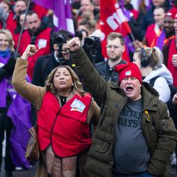 FNV Mitarbeiter drohen mit Streik gegen die Gewerkschaft selbst „Gehen Sie