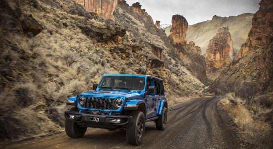 Jeep erweitert seine 4xe Reihe um einen noch guenstigeren Plug in Hybrid