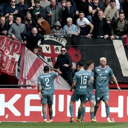 KNVB gibt an dass der FC Twente Sparta voruebergehend haette geschlossen