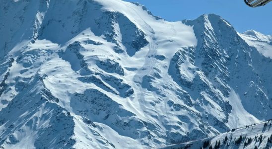 Lawine toetet 6 darunter Bergfuehrer in den franzoesischen Alpen